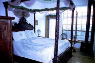 Gruene River Inn Nueces