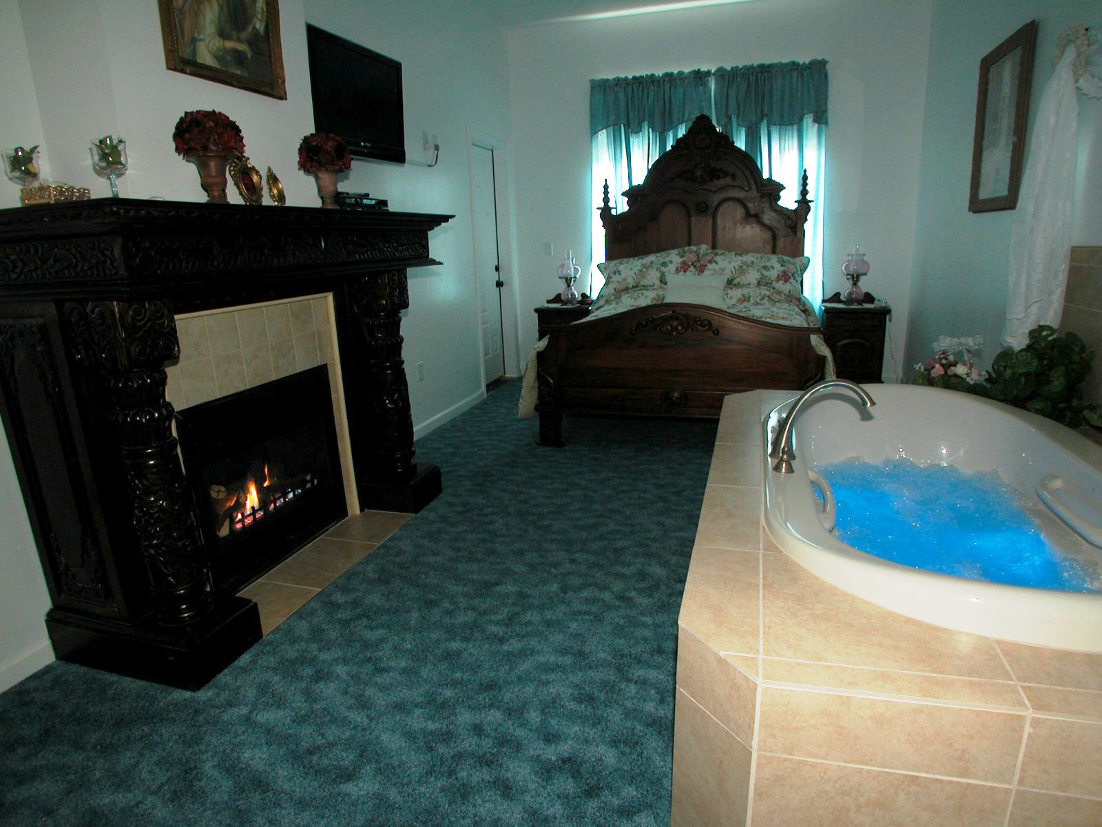 The Victorian Suite Lions Gate Manor