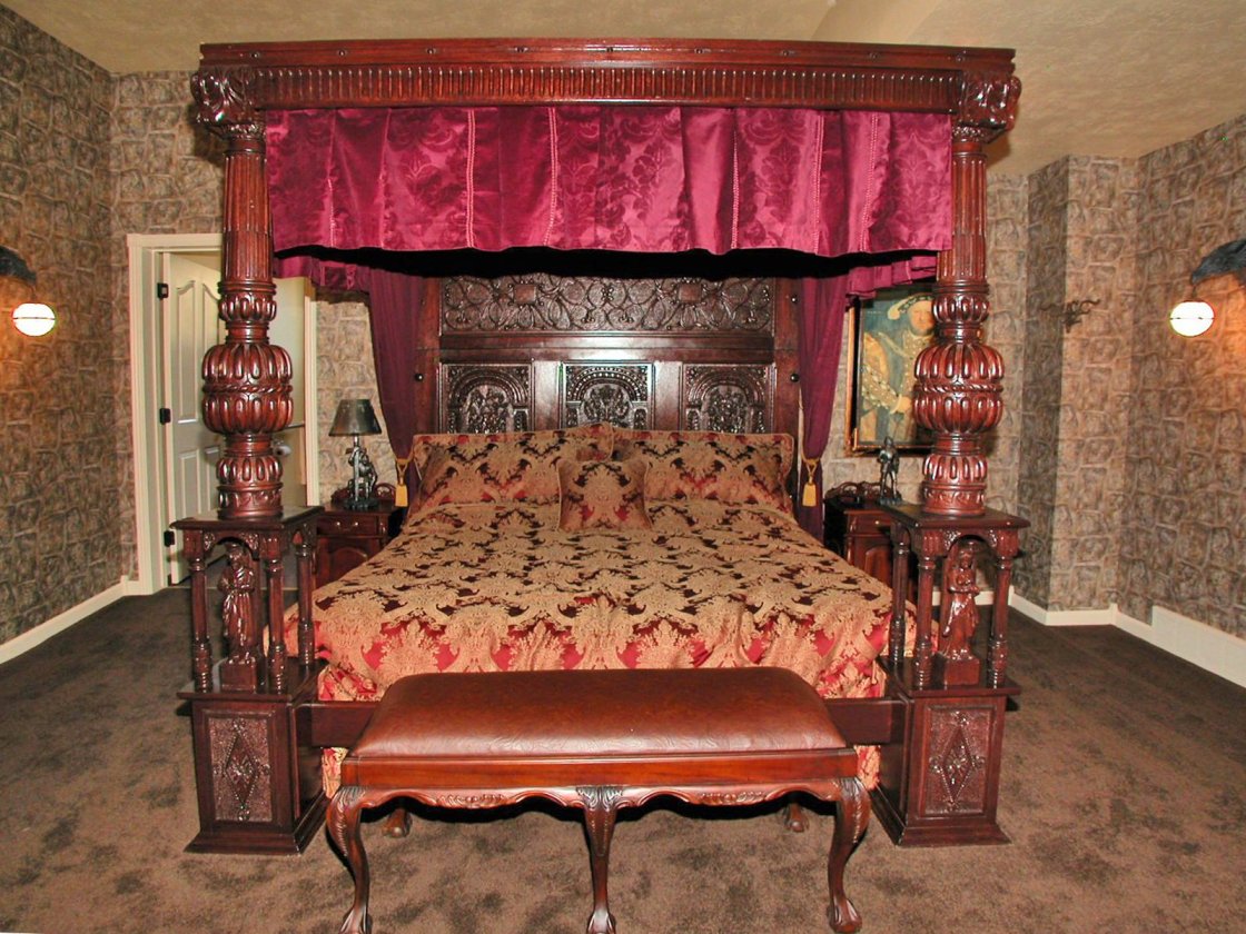 The Medieval Chamber Lions Gate Manor