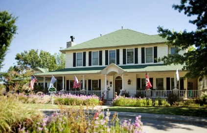 montford inn exterior
