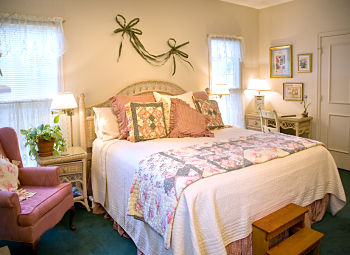 morningsong bed with suite desk
