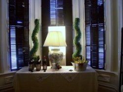heritage house wedding decorations table