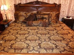 Ella's Veranda Suite Bed