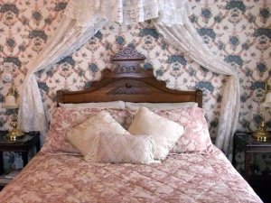 Abigail's Oasis bed