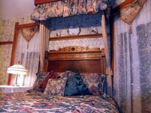 Josephine's Jewel room with bed