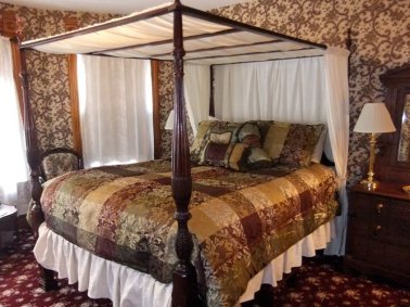 winfield suite bedroom