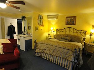 monet's garden suite