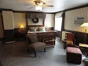 canyon memories room