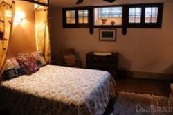 washington suite canopy bed