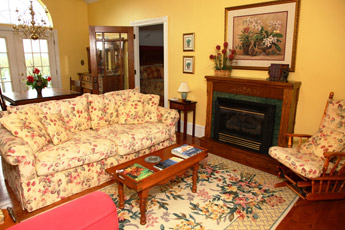 Carriage House Suite Harmony Hill Bed and Breakfast