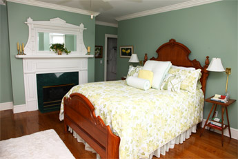Peach Bottom Room Harmony Hill Bed and Breakfast