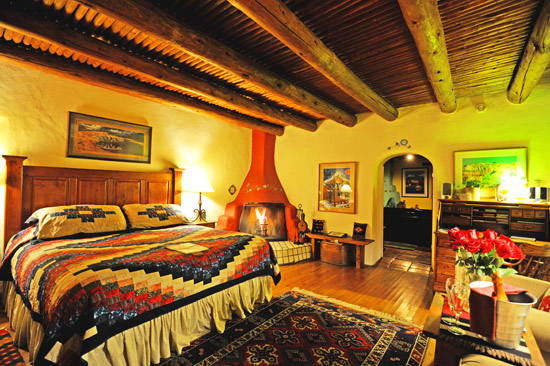 The Los Amantes suite with romantic special champagne, chocolate strawberries and flowers