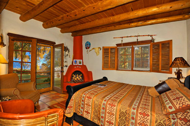 El Pueblo room