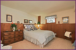 hidden treasure suite bedroom