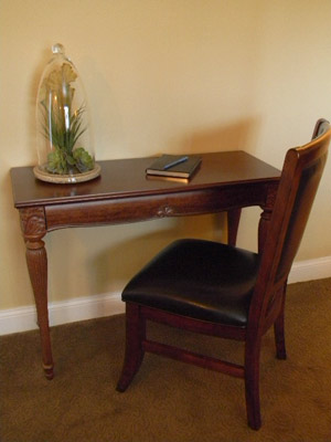 suite 2 chair and desk