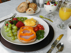 grapes, strawberries, kiwi, peppers, cherri tomatoes