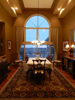 Stone Gate Inn Dining room with a big window and fancy rug