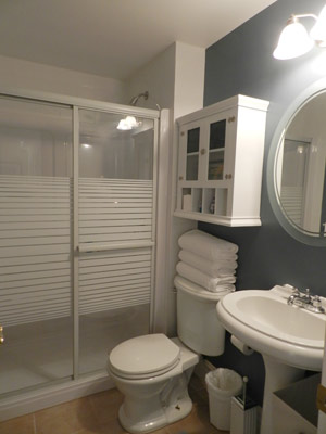 Tranquility bathroom at Stone Gate Inn B&B