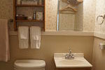 Prescott Pines Inn Bathroom