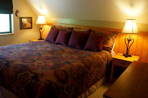 Sedona Room Lodge in Prescott Pines Inn