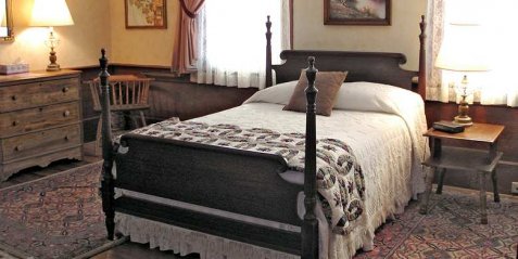 Mt. Valley Farm Bedroom