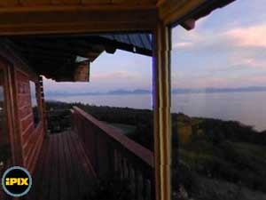 Alaska Adventure Cabins Dovetail Cabin 360 view