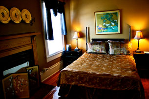 Tokonoma Suite