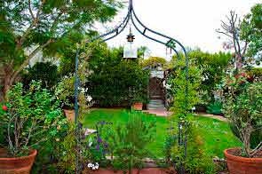 Manzanita Courtyard