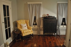 Lincoln Seating Area