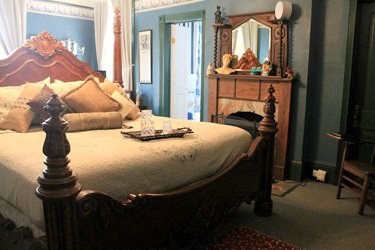 The Trinity Payton Voyager Room