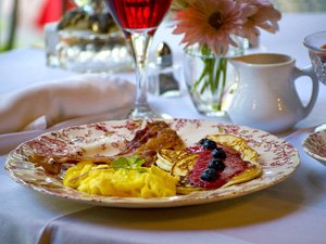 Full breakfast served