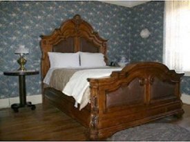 GM's Manor Room