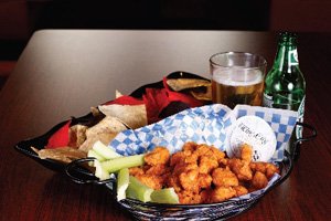 picture of chicken wings from Wing City Grille