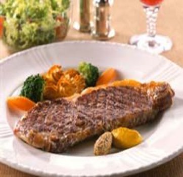 Grilled steak and vegetables