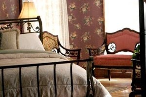 bed and sitting area