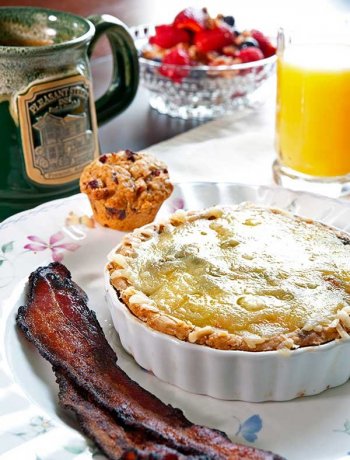 Breakfast at Pleasant Street Inn