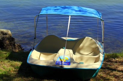 Kayaks and Paddleboat at Swan Hill Bed and Breakfast in Polson Montana
