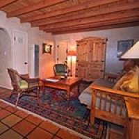 #1 room in Blue Iguana Inn in Ojai, California