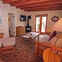 #6 room in Blue Iguana Inn in Ojai, California