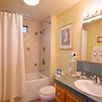 #8 Bathroom in Blue Iguana Inn in Ojai, California