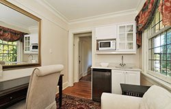 Queen Suite at the Craigmyle in Victoria, BC
