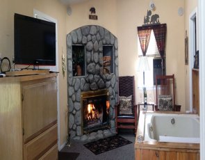 Specials at Pine Knot Guest Ranch in Big Bear Lake, CA