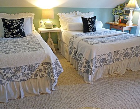 The Newport Room at PineCrest Bed and Breakfast in Gorham, Maine