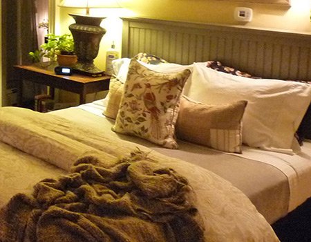 The Amherst Room at PineCrest Bed and Breakfast in Gorham, Maine