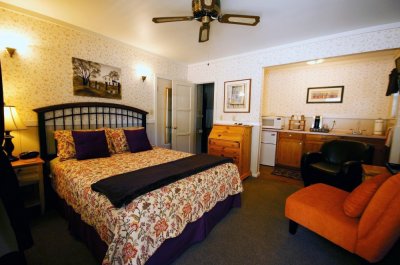 Columbine Room Prescott Pines Inn Bed and Breakfast