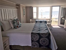 room at the Cutty Sark Motel in York, Maine
