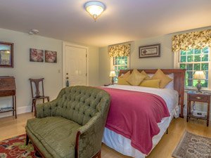 crawford room at Adair Inn in Bethlehem, New Hampshire