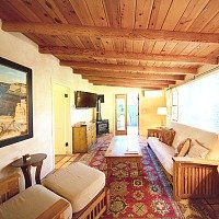 #6 room in Blue Iguana Inn in Ojai, California