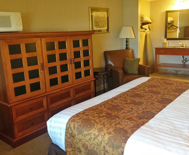 Deluxe King Room at Lodge at Russell Motel