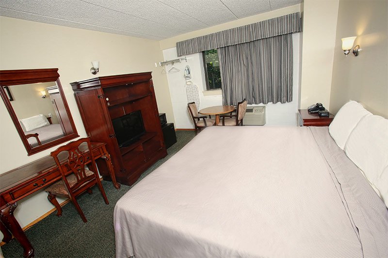 Meadowbrook Motor Lodge Photo Gallery Hotel in Jericho NY